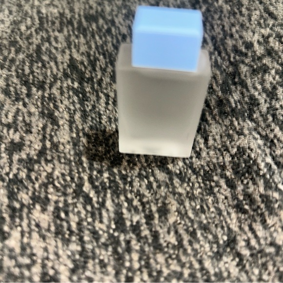 Dolce & Gabbana Light Blue Eau de Toilette MINI Splash Dabber .16 Oz., NWOB - Picture 2 of 3